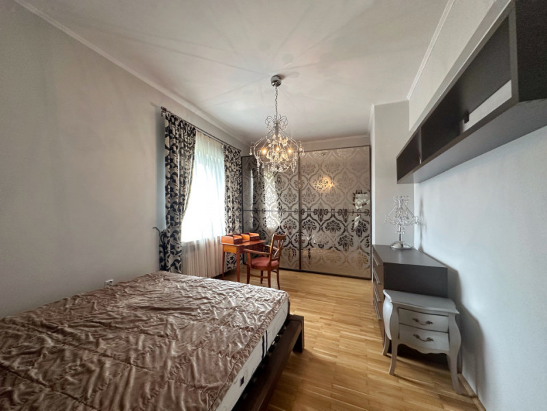 Toamnei Eminescu - apartament elegant în clădire 