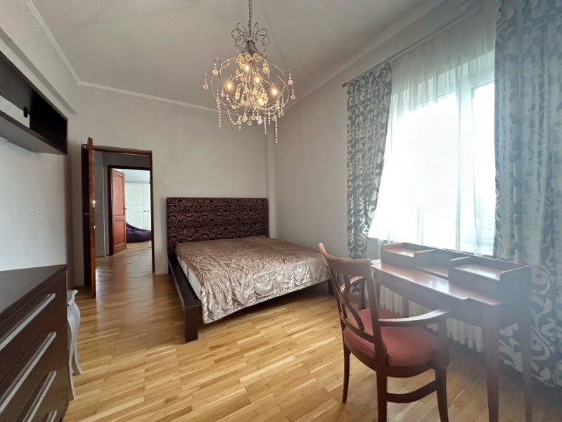 Toamnei Eminescu - apartament elegant în clădire 