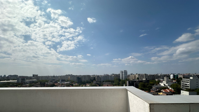 Visează la înălțime! Descoperă un penthouse de lux cu priveliști spectaculoase