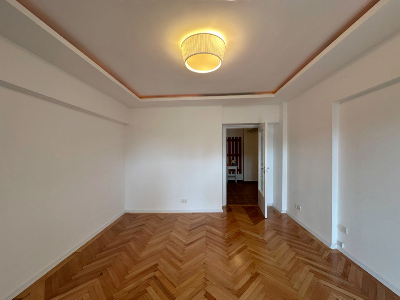 2 camere Unirii – vedere panoramică, lumină și terasă!