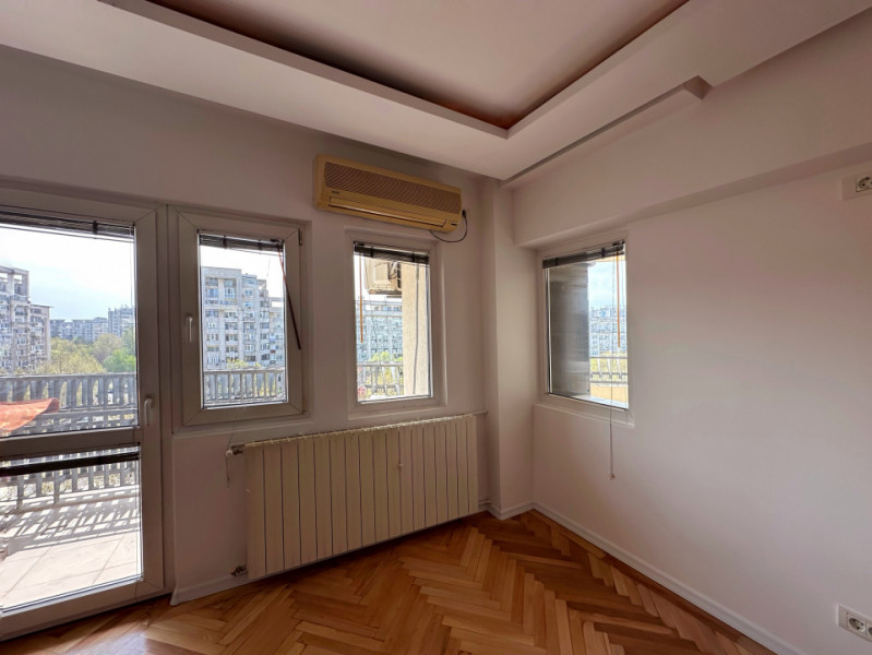 2 camere Unirii – vedere panoramică, lumină și terasă!