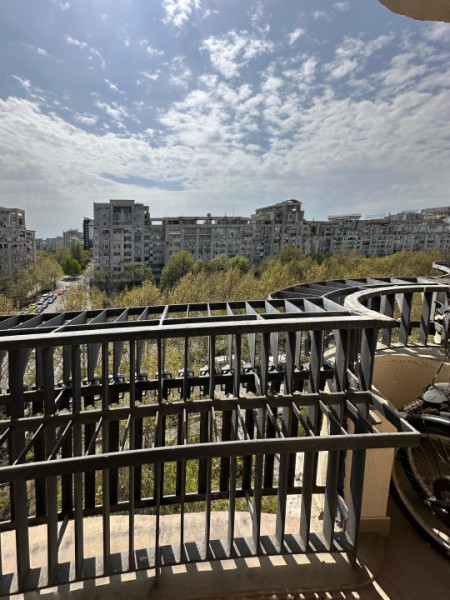 2 camere Unirii – vedere panoramică, lumină și terasă!