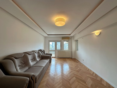 2 camere Unirii – vedere panoramică, lumină și terasă!