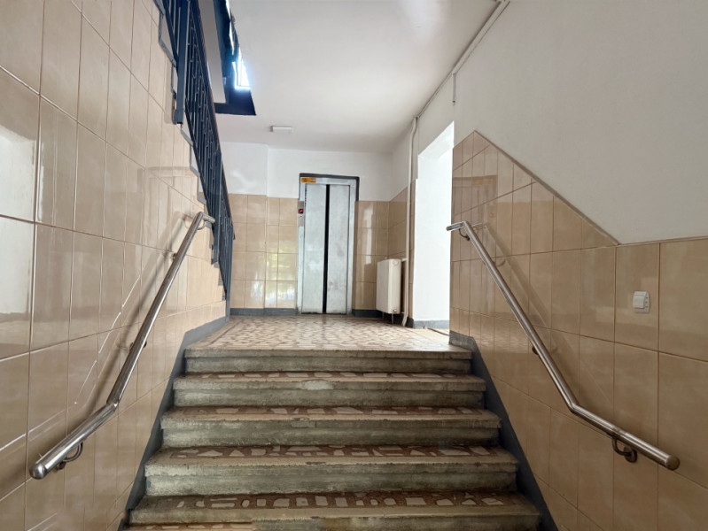 2 camere   B-dul Decebal la 2 minute de metrou Piața Muncii