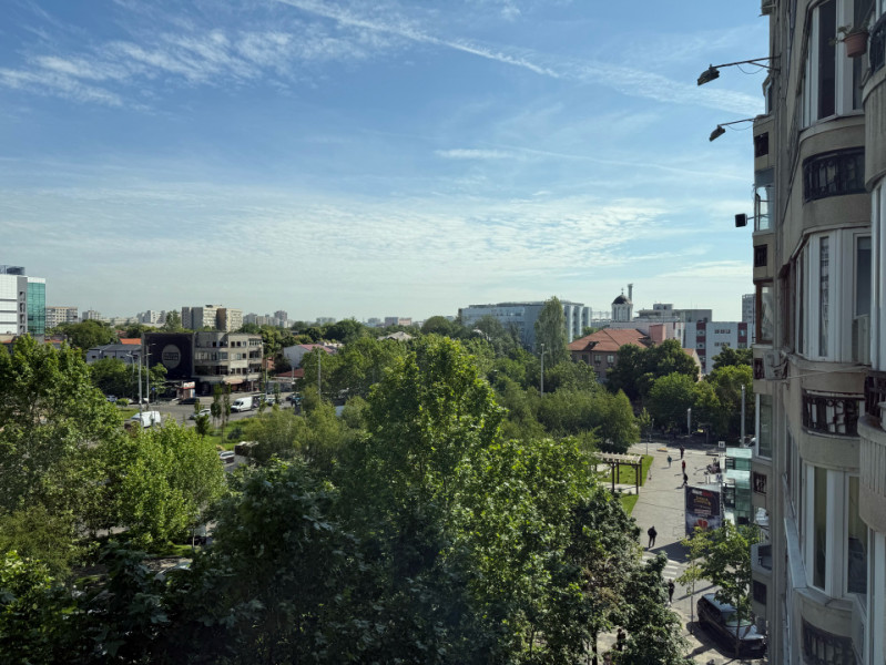 2 camere   B-dul Decebal la 2 minute de metrou Piața Muncii