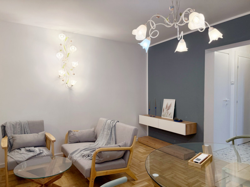 Apartament cu personalitate, lângă Cișmigiu – proaspăt renovat, prima închiriere