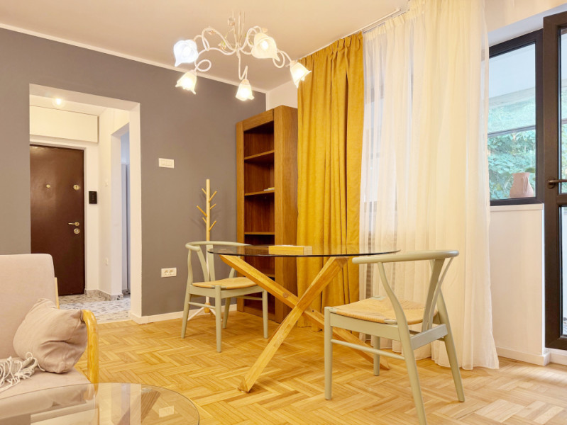 Apartament cu personalitate, lângă Cișmigiu – proaspăt renovat, prima închiriere