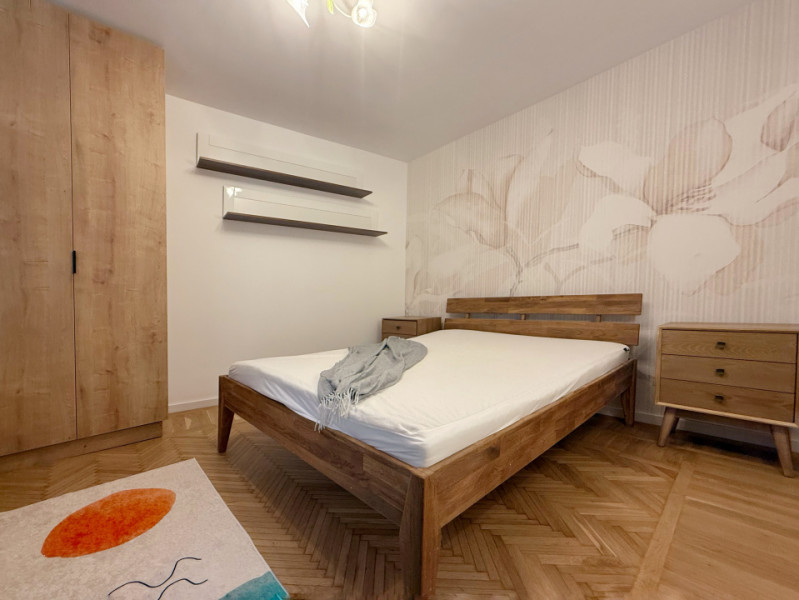 Apartament cu personalitate, lângă Cișmigiu – proaspăt renovat, prima închiriere