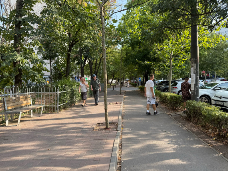 3 camere semidecomandat pe 1 Decembrie 1918 – lângă parc IOR și Mall Park Lake