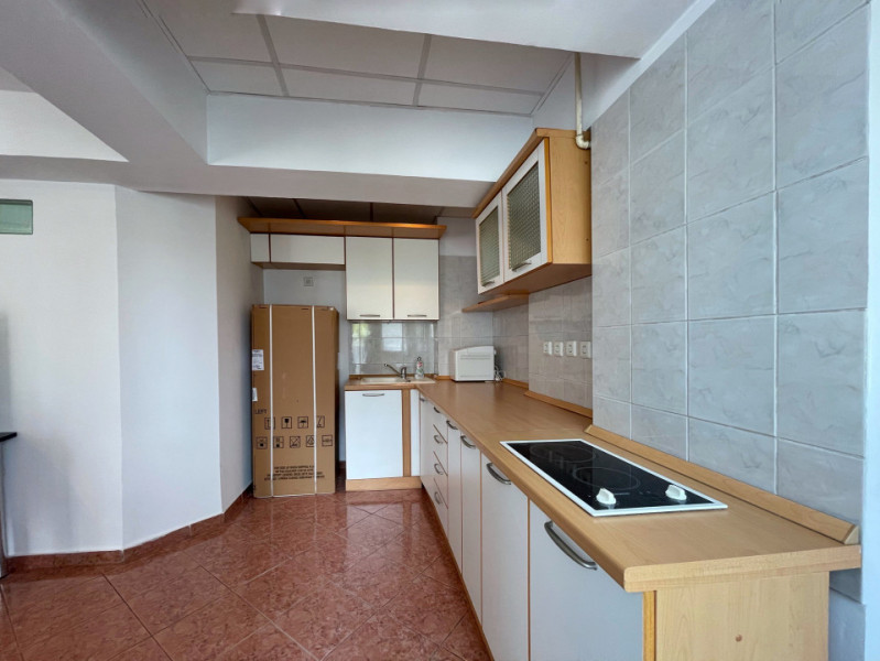 Ofertă închiriere 2 camere Piata Unirii bloc monolit