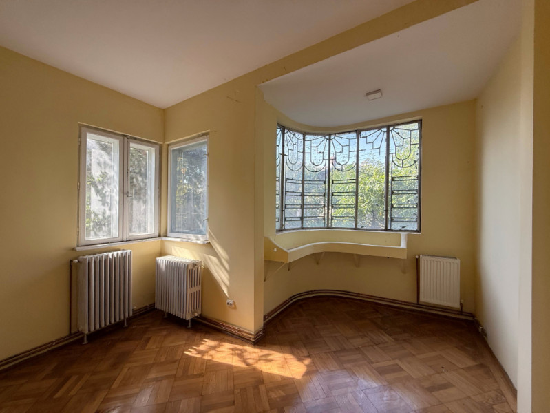 Ultracentral Ploiești – parter de vilă cu șarmul anilor ’50