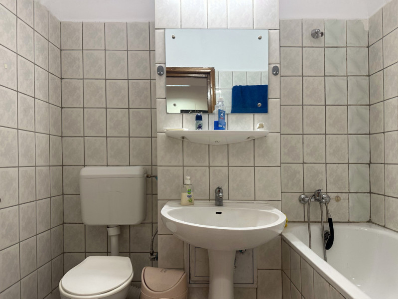 3 camere Piața Unirii | vedere deschisă către Dâmbovița | 2 băi | 3 balcoane