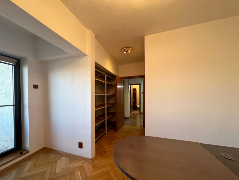 3 camere Piața Unirii | vedere deschisă către Dâmbovița | 2 băi | 3 balcoane