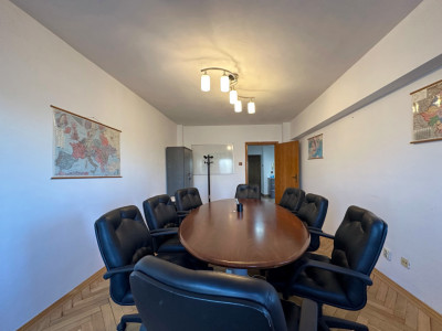 3 camere Piața Unirii | vedere deschisă către Dâmbovița | 2 băi | 3 balcoane