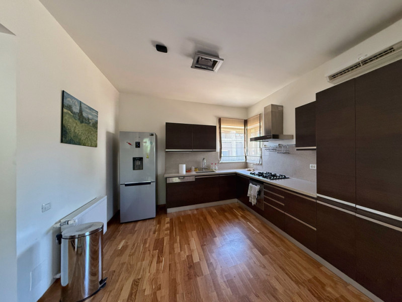 Vila ideală în Swan Lake  Village Cernica– confort și siguranță