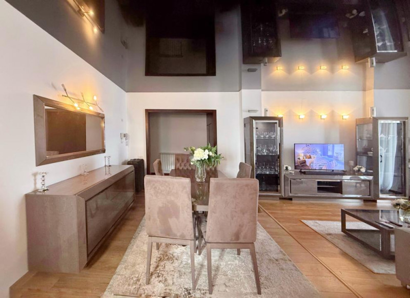 3 camere Calea Victoriei vedere Radisson Blu