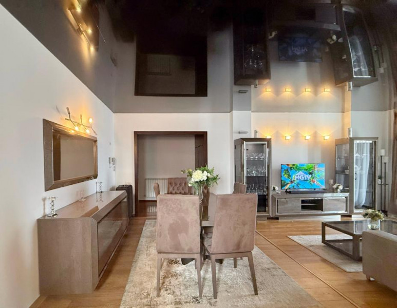 3 camere Calea Victoriei vedere Radisson Blu