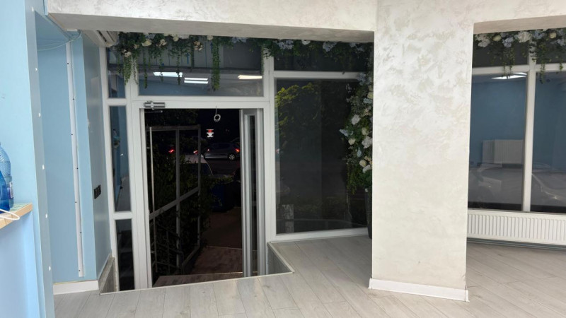 Spațiu comercial stradal, 60 mp — Bd. Chișinău, aproape de Bd. Basarabia