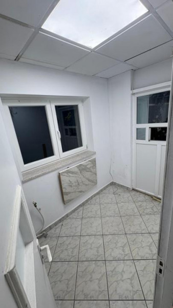 Spațiu comercial stradal, 60 mp — Bd. Chișinău, aproape de Bd. Basarabia