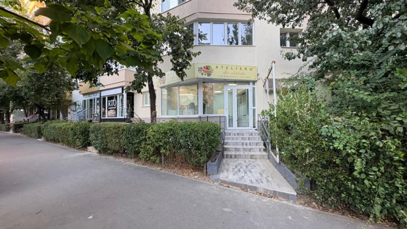 Spațiu comercial stradal, 60 mp — Bd. Chișinău, aproape de Bd. Basarabia