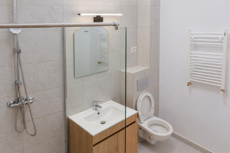 Garsonieră cu bucătărie separată și balcon, str. Frăției nr. 7, Ploiești